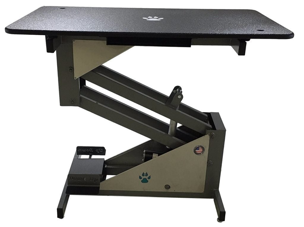 Groomer's Best Grooming Table for Pets