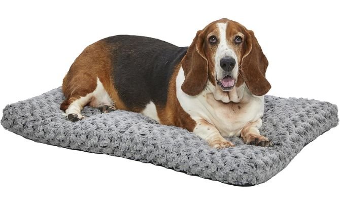 MidWest QuietTime Deluxe Crate Mat - Crate Training Basics for New Dog Owners